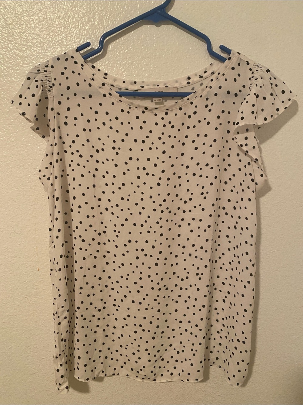 Polka Dot Flutter Sleeve Women’s Top - White/Black